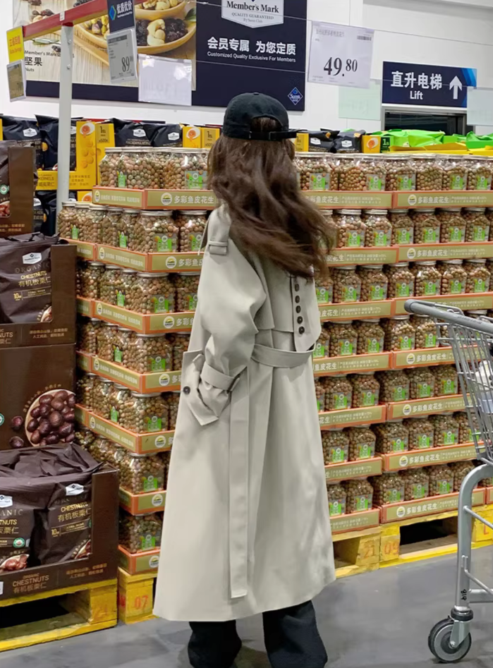 ボタンデザイントレンチコート
