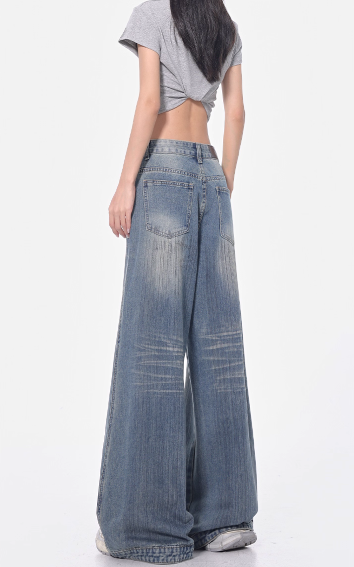 グレーワイドレッグベルトループデザインジーンズ