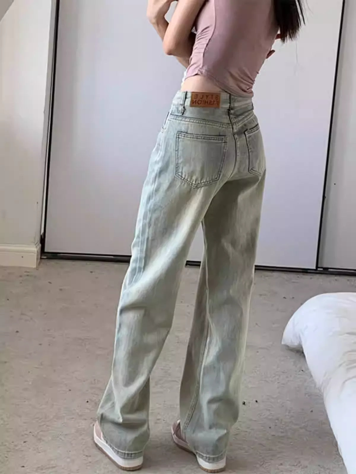 ハイカラーストレートジーンズ