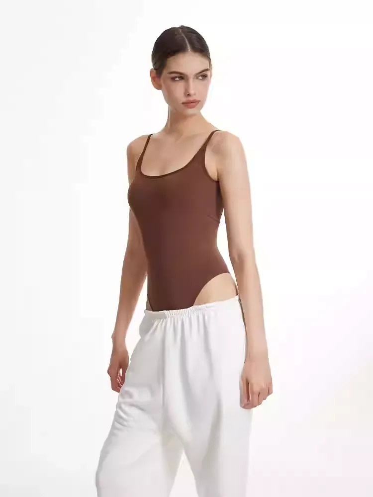 サスペンダーブラトップボディースーツ