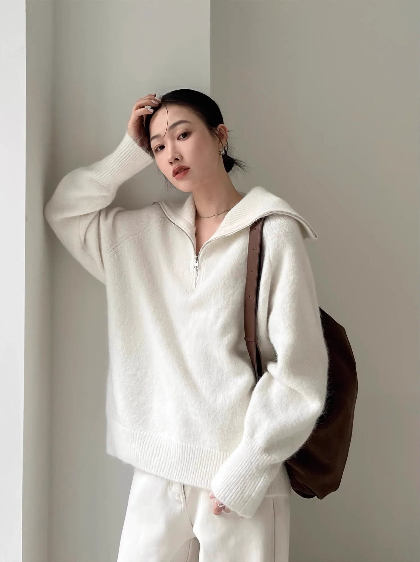 ハーフジップタートルネックセーター